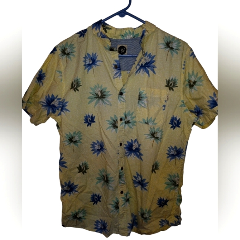 Ripcurl surf city size L Beach shirt